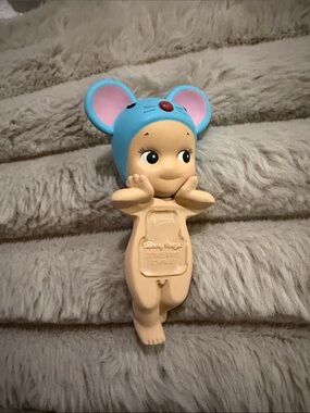 Authentic mouse Sonny Angel hipper